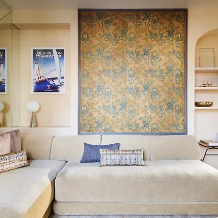 Garibaldi Luxury